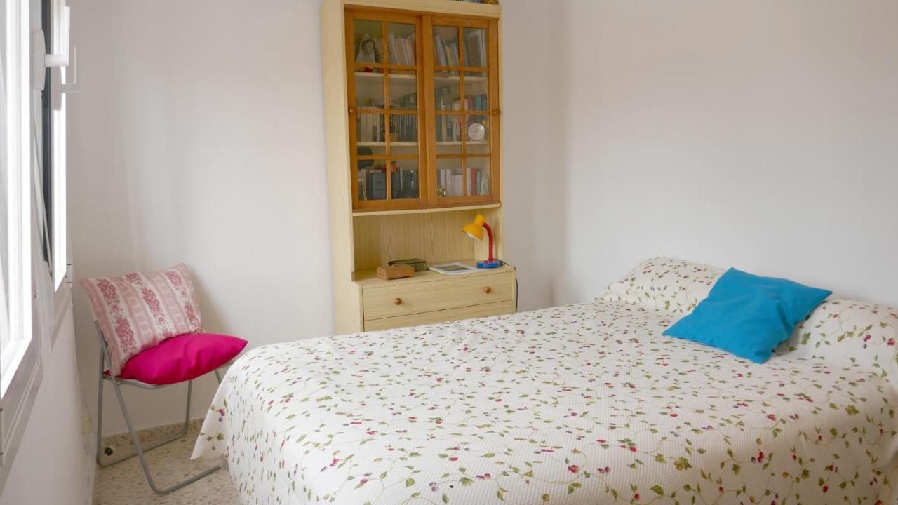 Casa Soleada En Calle Tranquila เซบีญา ภายนอก รูปภาพ